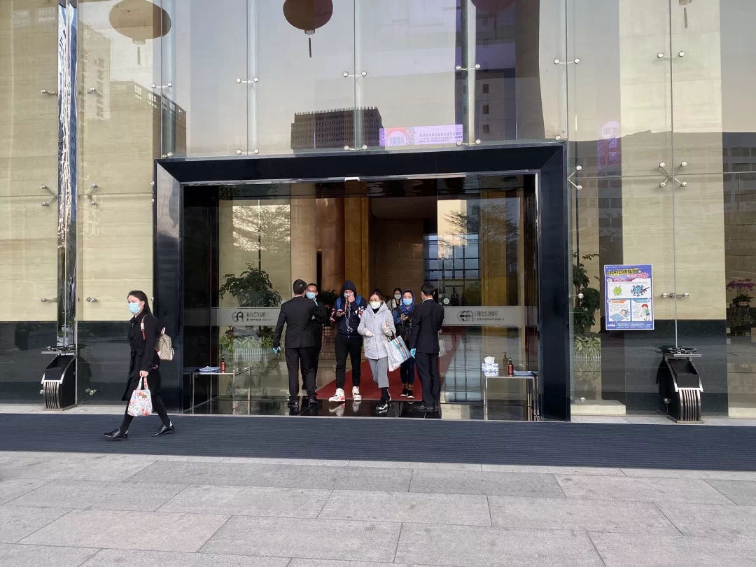 jinnianhui今年会上下齐心战“疫”情，党旗飘扬在一线